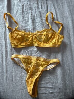 Lounge Lace Underwire Bra & Thong Set in Honey Yellow